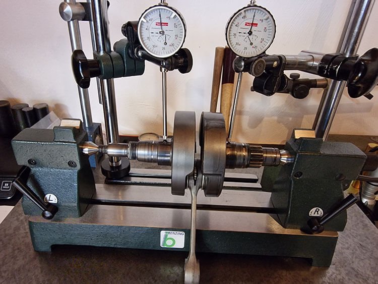 rotax-max-motor-kurbelwelle-in-reitstock